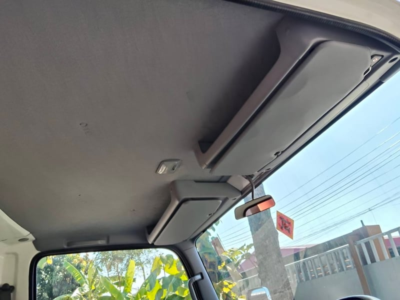 ISUZU NQR 175แรงม้า รถบรรทุก 6ล้อ กระบะเหล็กติดเครน ปี2014