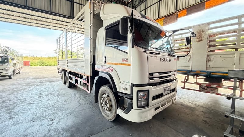 สิบล้อแปลงอีซูซุ240แรงปี65กะบะคอกสูง ลงเล่มพร้อม