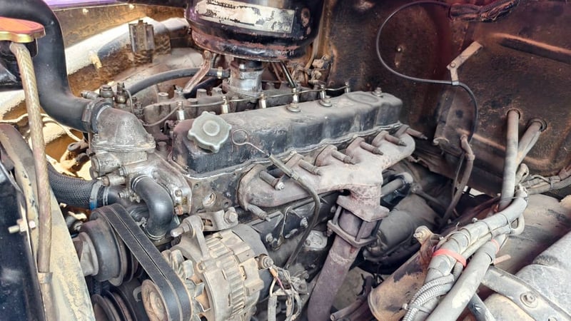 หกล้อหัวยาวรถน้ำเครื่อง 160 แรงม้า ระบบเบรกกิฟฟี่พร้อมระบบสเปรย์น้ำ ระบบเบรกกิฟฟี่พร้อมระบบสเปรย์น้ำ