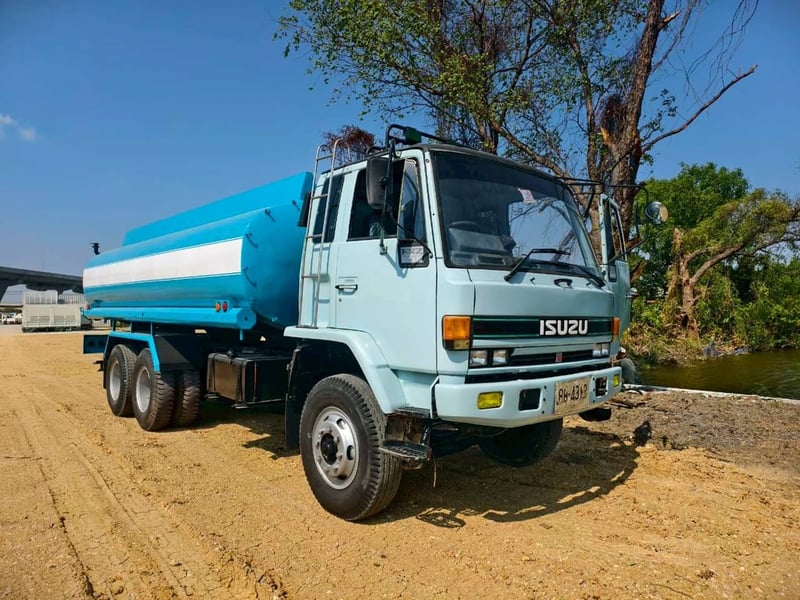 ISUZU FVZ 240แรงม้า รถบรรทุก 10ล้อ บรรทุกน้ำ ปี1995 เลขไมล์ 430,000 กม.
