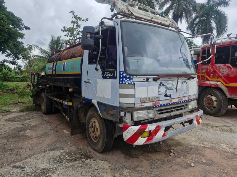 รถสเปย์ยางราคาเบาๆใช้งานได้ปกติ รถสเปย์ยางราคาเบาๆใช้งานได้ปกติ