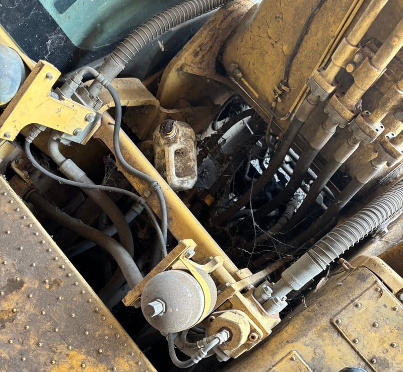 แมคโคร200-8n1โคมัสสึมีกล้องหลังสภาพเก่าเก็บ