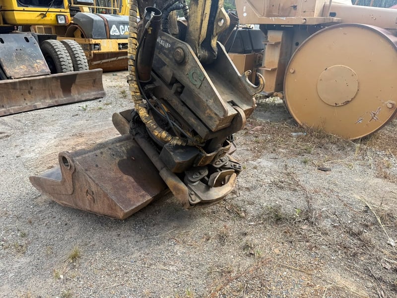 แมคโครล้อยาง โคมัตสุ 160-7EO