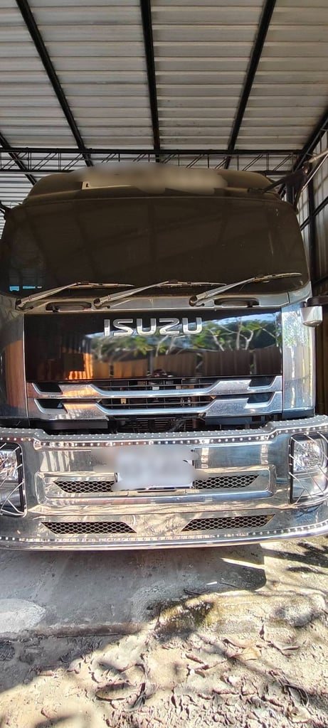 หกล้ออีซูซุFTR240ตู้ปีกนกไฮโดริคติดลิฟท้ายต่ออู่ซุ่นชัย หกล้ออีซูซุFTR240ตู้ปีกนกไฮโดริคติดลิฟท้ายต่ออู่ซุ่นชัย