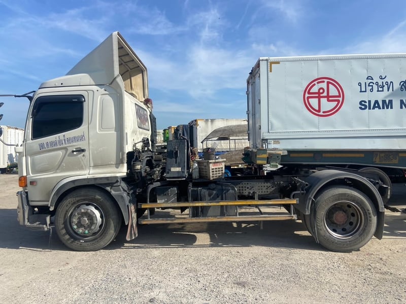 หัวลาก6ล้อฮีโน่วิคเตอร์260แรงปี60