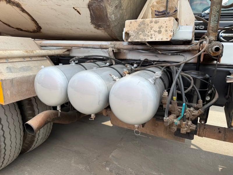 ขาย 10 ล้อหม้อปูนอีซูซุ 360 แรงปี59โม่7คิวโม่ยี่ห้อริแพ