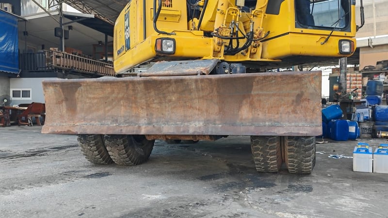 แมคโครล้อยาง โคมัตสุ 160-7EO