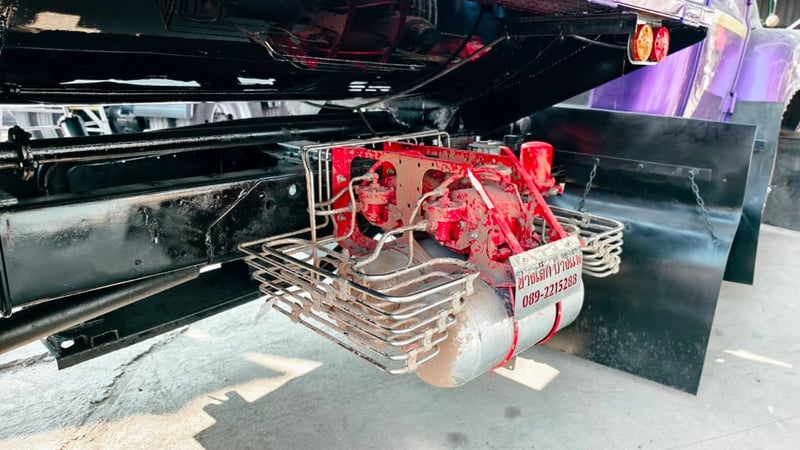 หกล้อหัวยาวรถน้ำเครื่อง 160 แรงม้า ระบบเบรกกิฟฟี่พร้อมระบบสเปรย์น้ำ ระบบเบรกกิฟฟี่พร้อมระบบสเปรย์น้ำ