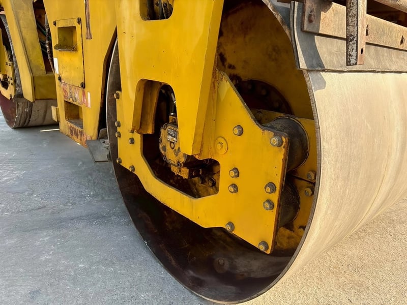 รถบดสั่นสะเทือน SAKAI SW70C (หน้าเหล็ก-หลังเหล็ก)(เบรคดาวน์)​ ​รุ่นยอดนิยม