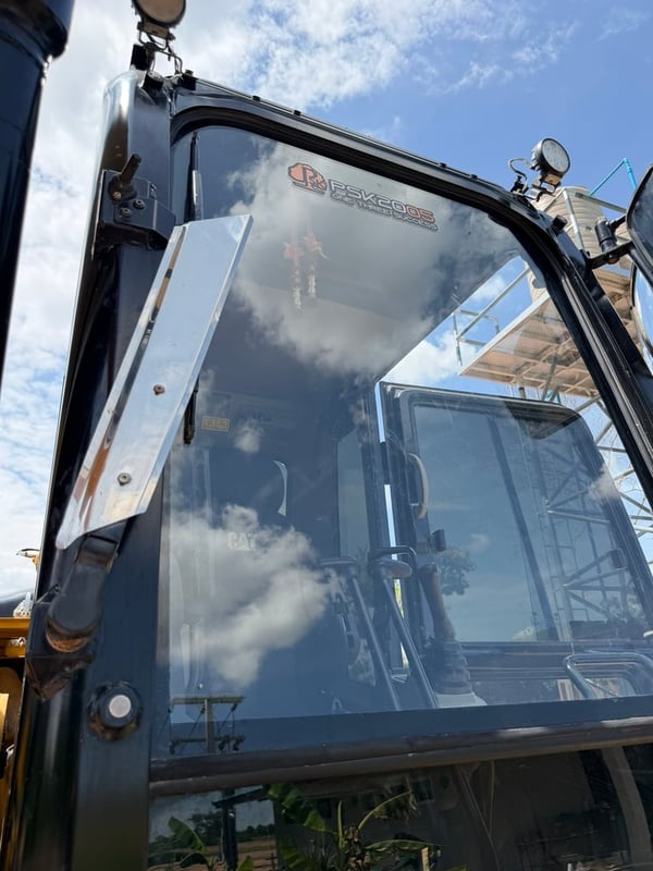แมคโครแคท320GXสภาพป้ายแดงพร้อมใช้งานเอกสารเล่มทะเบียน แมคโครแคท320GXสภาพป้ายแดงพร้อมใช้งานเอกสารเล่มทะเบียน
