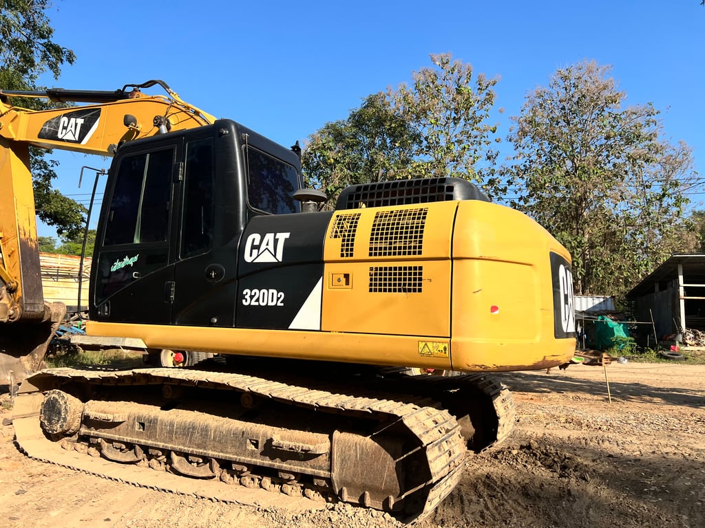 แมคโครcat320D2 สภาพดีพร้อมใช้งาน