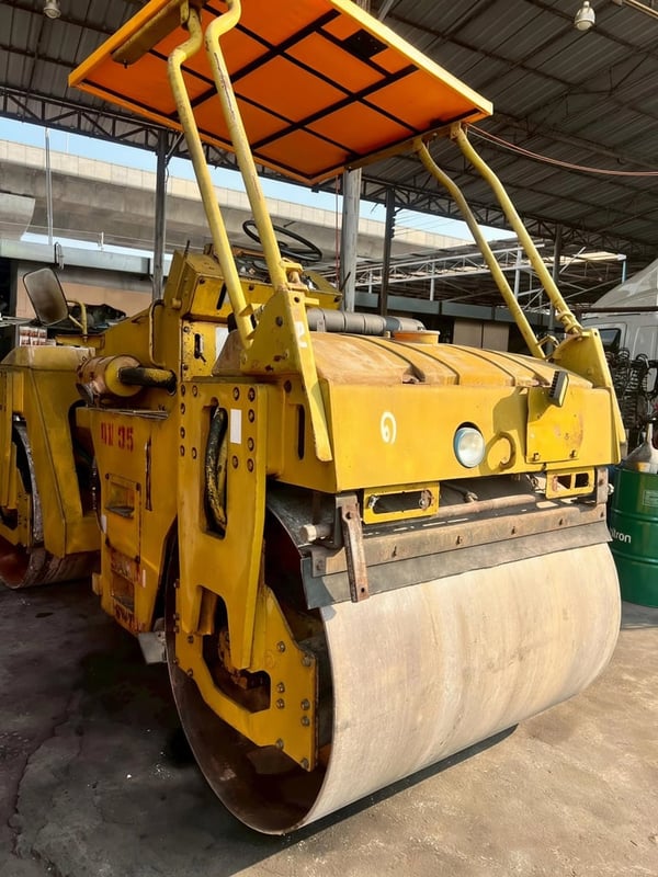 รถบดสั่นสะเทือน SAKAI SW70C (หน้าเหล็ก-หลังเหล็ก)(เบรคดาวน์)​ ​รุ่นยอดนิยม