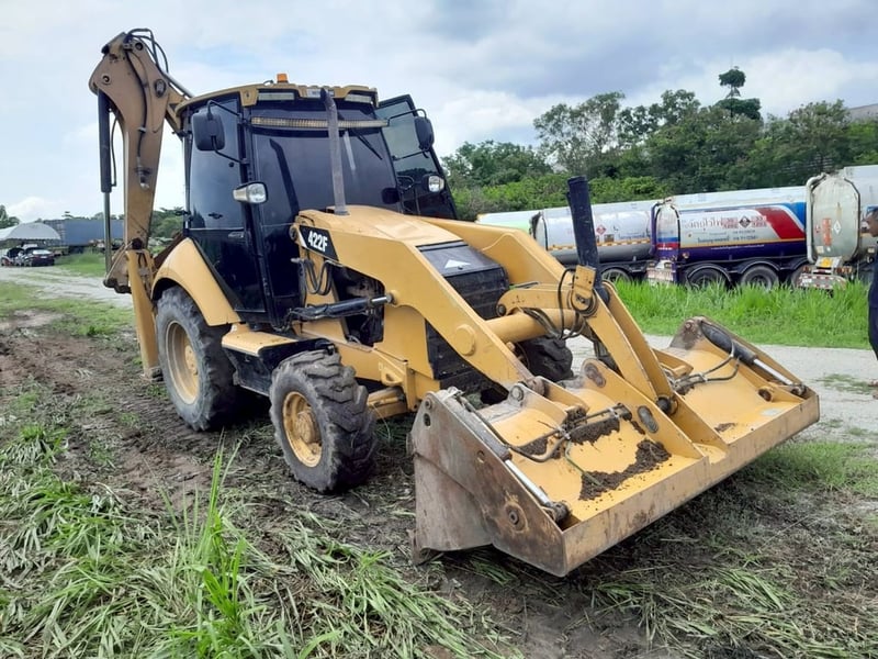 รถตักหน้า ขุดหลัง CAT 422F ขับ 4 พร้อมใช้งาน