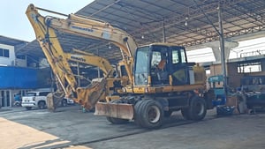 แบคโฮล้อยาง KOMATSU PW160-7 ปี 2006 พร้อมหัวเจาะ! แบคโฮล้อยาง KOMATSU PW160-7 ปี 2006 พร้อมหัวเจาะ!