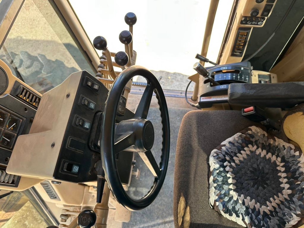 รถเกรดเดอร์cat140Hเอกสารเล่มทะเบียนซีเรียลสูง7000กว่า