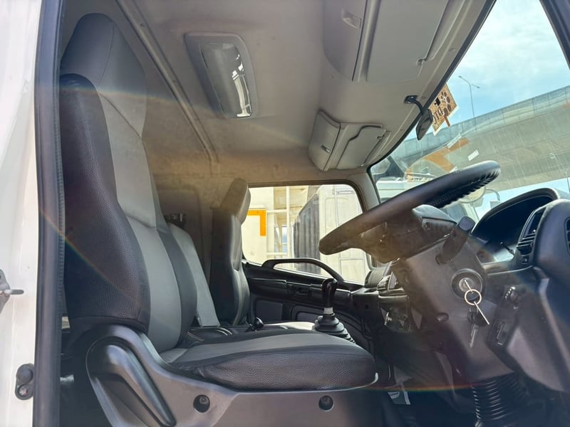 รถหกล้อฮีโน่วิคเตอร์ตู้เย็นทำความย็นตู้ไฟเบอร์เครื่องทพความเย็นเทอร์โมคิงส์