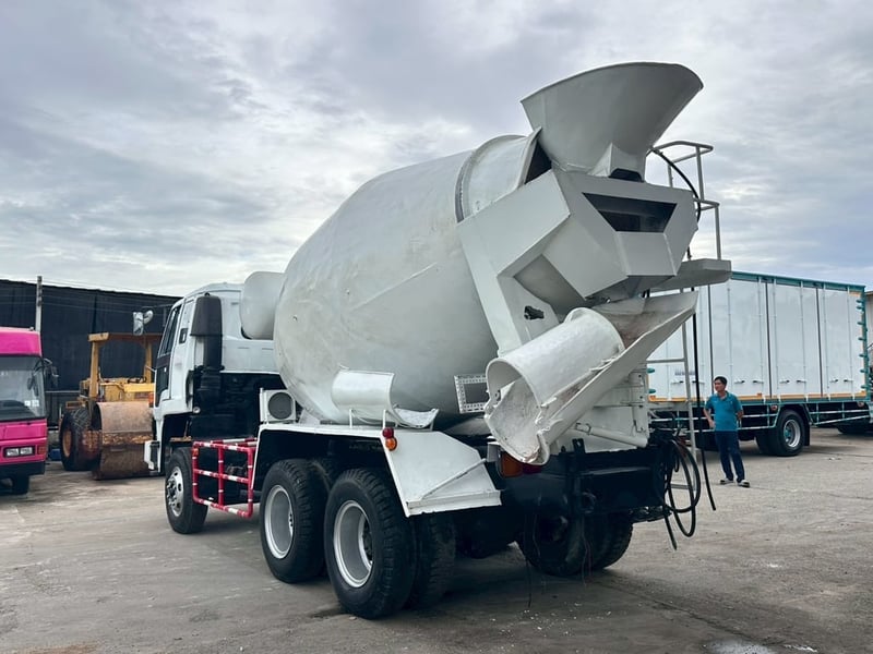 รถโม่2เพลา7คิว รถโม่2เพลา7คิว