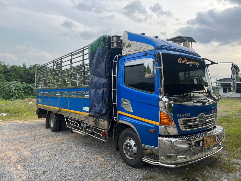 หกล้อฮีโน่FCเครื่อง210แรงปี62กะบะอลูมิเนียมเลสยาว6.5ม.ตามสภาพ890000