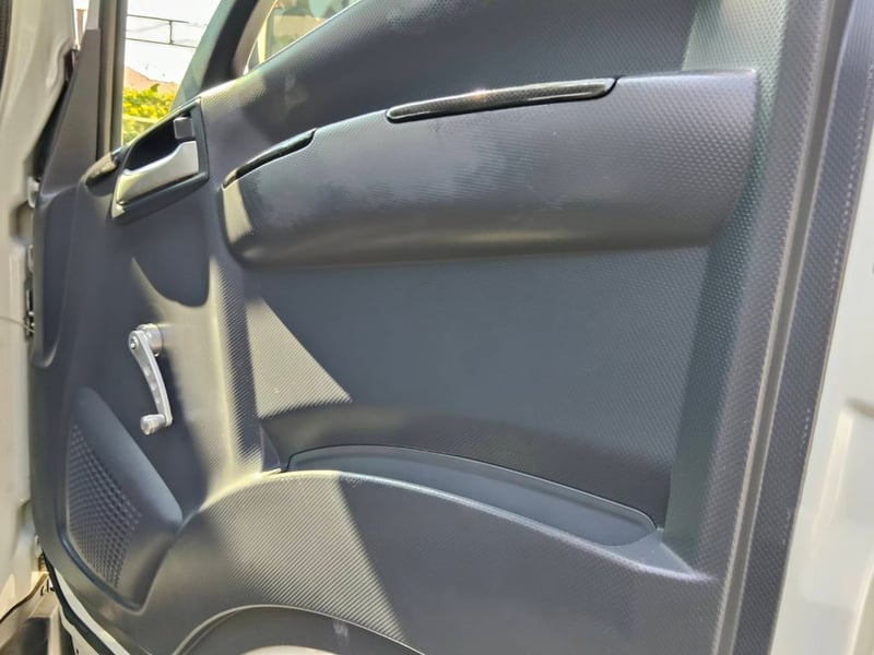 ISUZU NQR 175แรงม้า รถบรรทุก 6ล้อ กระบะเหล็กติดเครน ปี2014