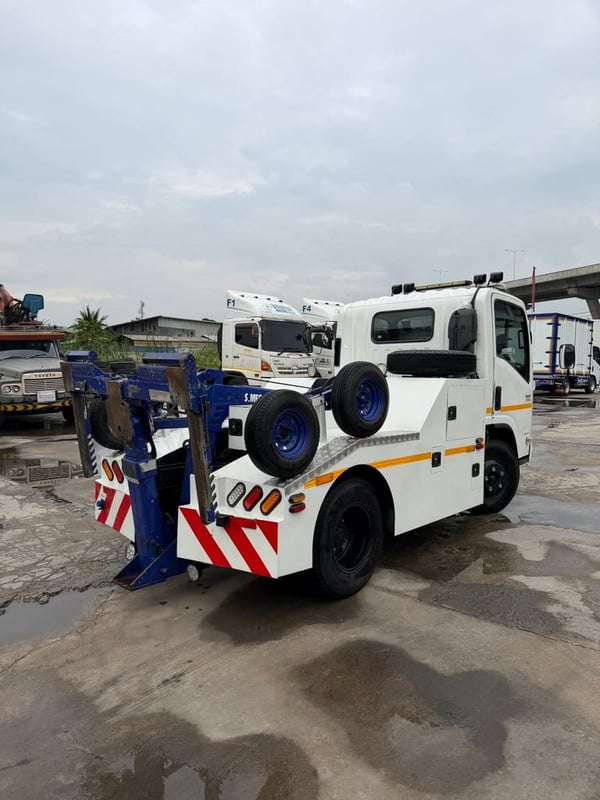 🚨 รถยก 6 ล้อ ISUZU NMR 130 แรง ปี 64 (สภาพใหม่) 🚨 รถยก 6 ล้อ ISUZU NMR 130 แรง ปี 64 (สภาพใหม่)