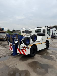 🚨 รถยก 6 ล้อ ISUZU NMR 130 แรง ปี 64 (สภาพใหม่) 🚨 รถยก 6 ล้อ ISUZU NMR 130 แรง ปี 64 (สภาพใหม่)