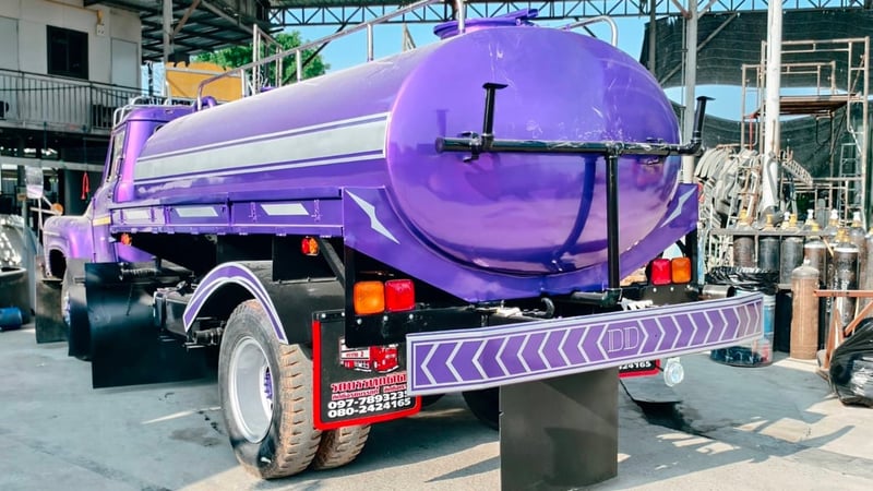 หกล้อหัวยาวรถน้ำเครื่อง 160 แรงม้า ระบบเบรกกิฟฟี่พร้อมระบบสเปรย์น้ำ ระบบเบรกกิฟฟี่พร้อมระบบสเปรย์น้ำ