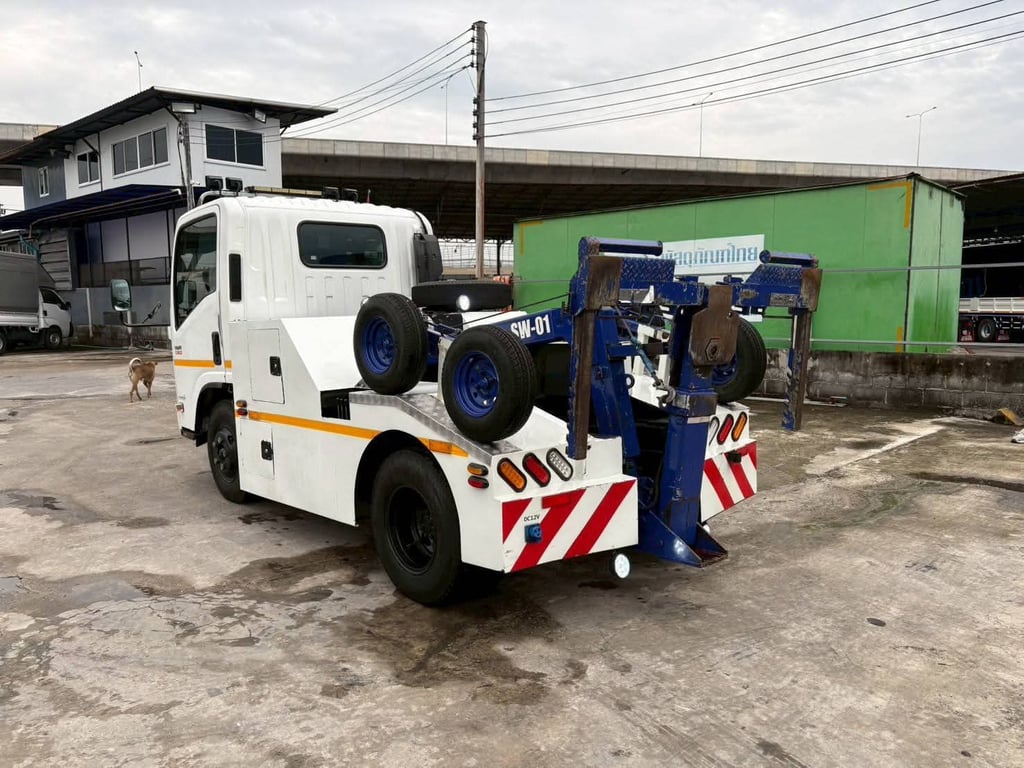 🚨 รถยก 6 ล้อ ISUZU NMR 130 แรง ปี 64 (สภาพใหม่) 🚨 รถยก 6 ล้อ ISUZU NMR 130 แรง ปี 64 (สภาพใหม่)