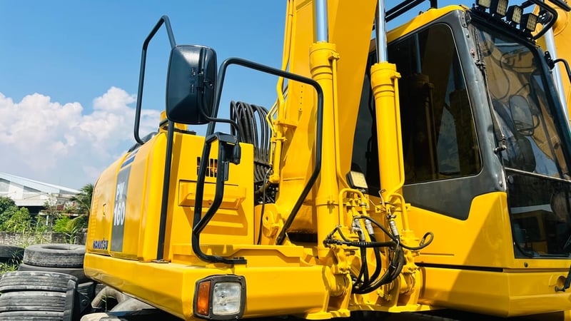 แมคโครล้อยางPW160-7EOพร้อมใช้เล่มทะเบียนแอร?เย็น