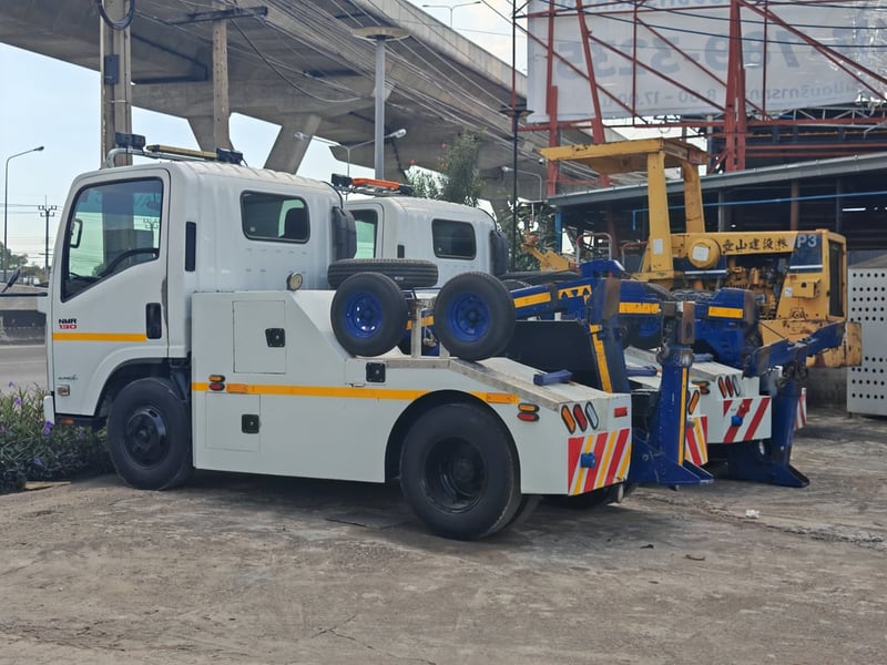 รถยก 6 ล้อ ISUZU NMR 130 ปี 64 ออปชั่นล้น พร้อมลุยงานลากจูง
