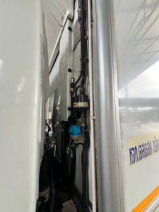 หกล้อห้องเย็น ฮีโน่มีเครื่องทำความหกล้อห้องเย็นมีเครื่องทำความเย็น