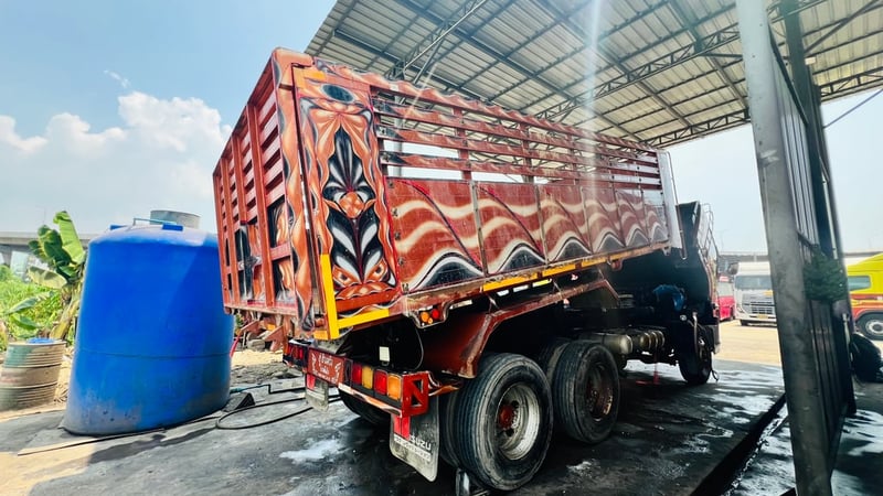 10ล้อดั้มอีซูซุ360ปี57มือเดียวป้ายแดงสภาพเดิมๆไมล์น้อย