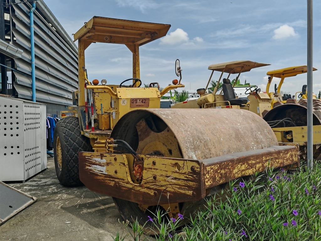 รถบดสั่นสะเทือน KOMATSU JV100WA-1​ ปี59 เล่มทะเบียน
