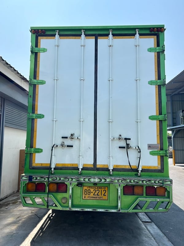 10 ล้อตู้ 10 บานอีซูซุ 240 ปีหกหนึ่งสภาพพร้อมใช้งานรถตู้10บาน 10 ล้อตู้ 10 บานอีซูซุ 240 ปีหกหนึ่งสภาพพร้อมใช้งานรถตู้10บาน