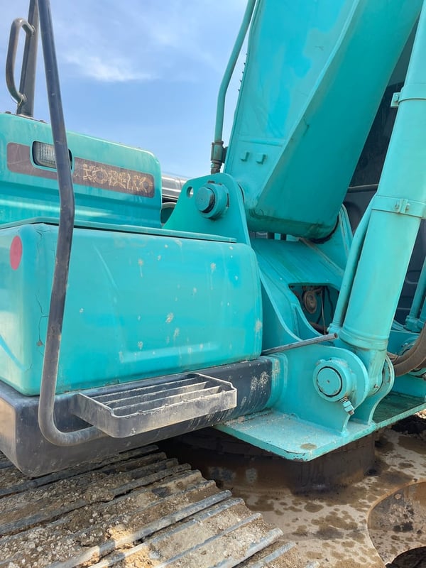 แมคโครkobelco200-8 สภาพพร้อมใช้งานเครื่องดีปั้มดีเอวแน่นแอร์เย็น