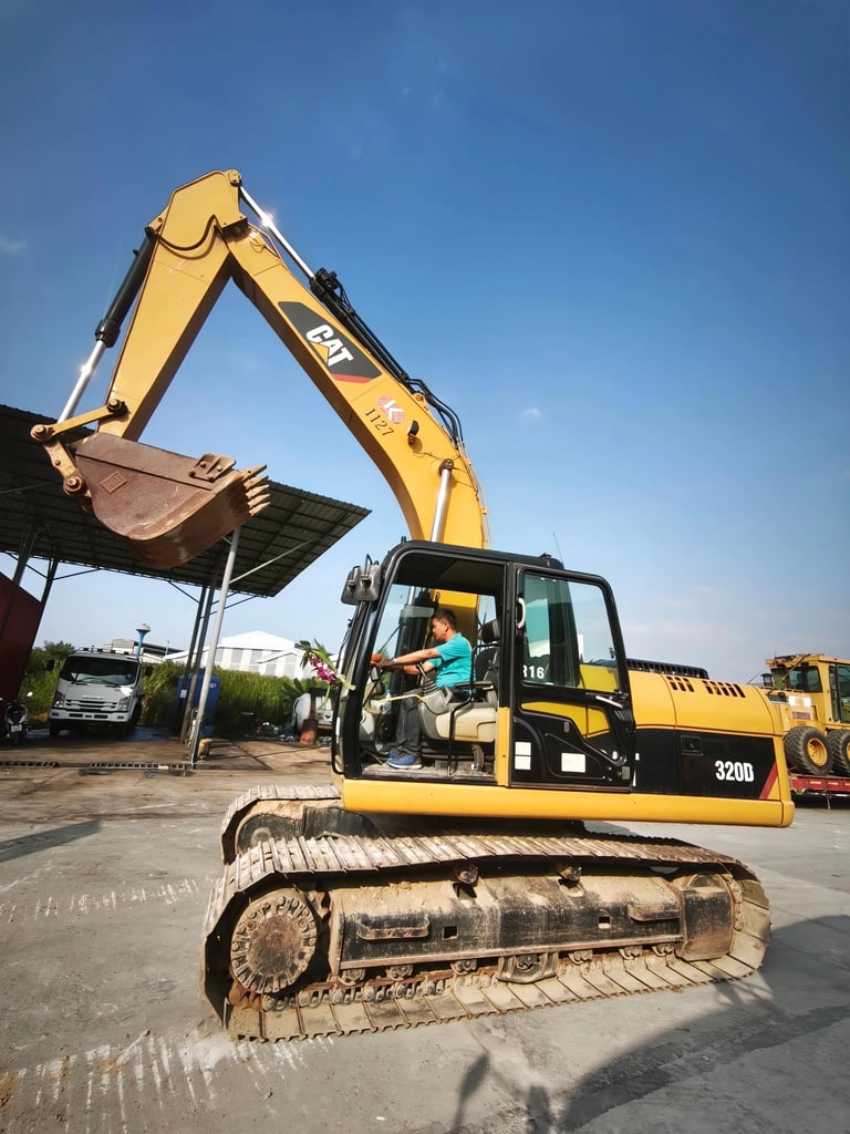 excavators 🚜 รถแบคโฮ CAT 320D-E (มีเล่มทะเบียน!) มีไลน์หัวเจาะ กล้องมองหลัง excavators 🚜 รถแบคโฮ CAT 320D-E (มีเล่มทะเบียน!) มีไลน์หัวเจาะ กล้องมองหลัง