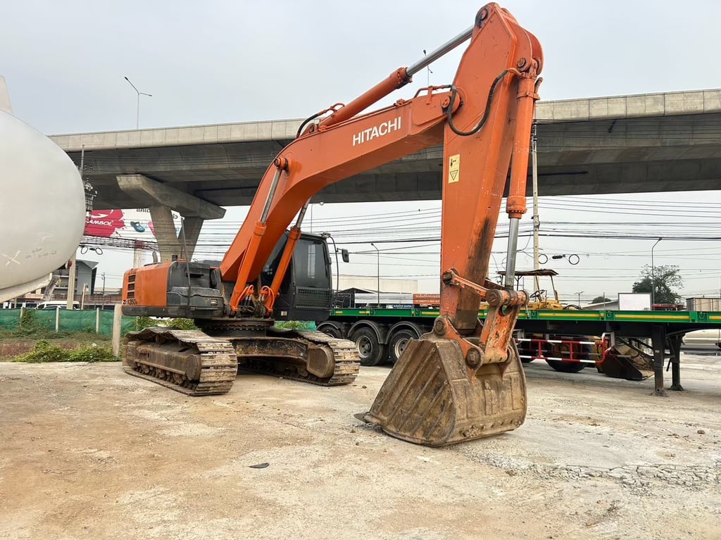 รถแบ็คโฮ HITACHI ZX350H ปี65 มีเอกสารเล่มทะเบียน รถแบ็คโฮ HITACHI ZX350H ปี65 มีเอกสารเล่มทะเบียน