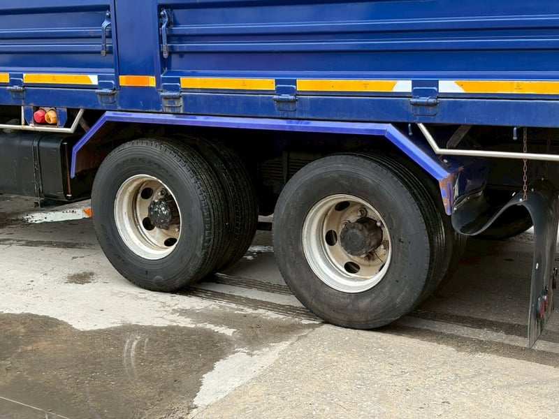 10 ล้อแคระ 2 เพลา HINO FC 230 แรง ถูกมาก