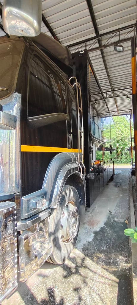 หกล้ออีซูซุFTR240ตู้ปีกนกไฮโดริคติดลิฟท้ายต่ออู่ซุ่นชัย หกล้ออีซูซุFTR240ตู้ปีกนกไฮโดริคติดลิฟท้ายต่ออู่ซุ่นชัย