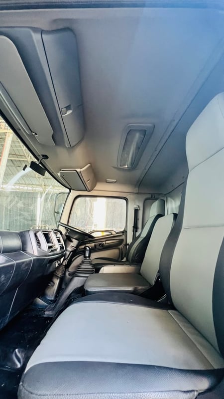 10ล้อฮีโน่วิคเตอร์สภาพพร้อมใช้ยางใหม่เก็บรายละเอียดใหม่