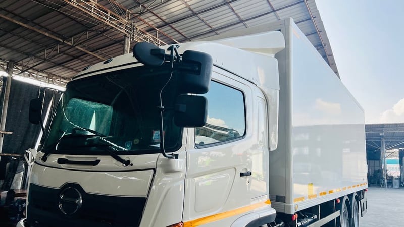 10ล้อฮีโน่วิคเตอร์สภาพพร้อมใช้ยางใหม่เก็บรายละเอียดใหม่