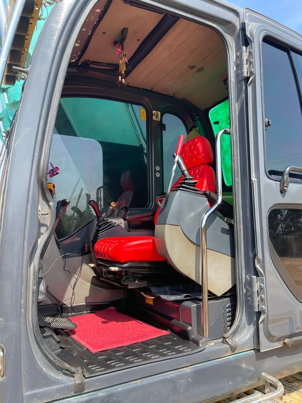 แมคโครkobelco200-8 สภาพพร้อมใช้งานเครื่องดีปั้มดีเอวแน่นแอร์เย็น