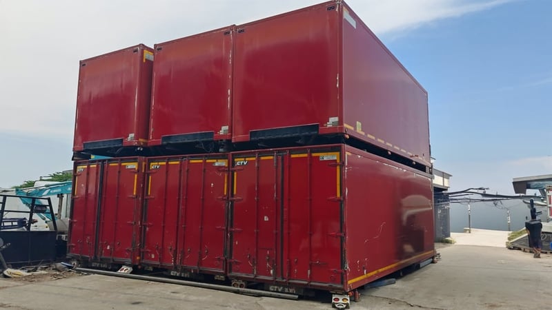 แห้ง 2 บาน ช.ทวี แข็งแรงทนทาน มีให้เลือกหลายใบ พร้อมใช้งานทันที! แห้ง 2 บาน ช.ทวี แข็งแรงทนทาน มีให้เลือกหลายใบ พร้อมใช้งานทันที!