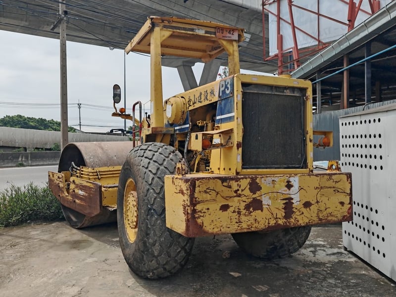 รถบดสั่นสะเทือน KOMATSU JV100WA-1 ปี59 เล่มทะเบียน รถบดสั่นสะเทือน KOMATSU JV100WA-1 ปี59 เล่มทะเบียน