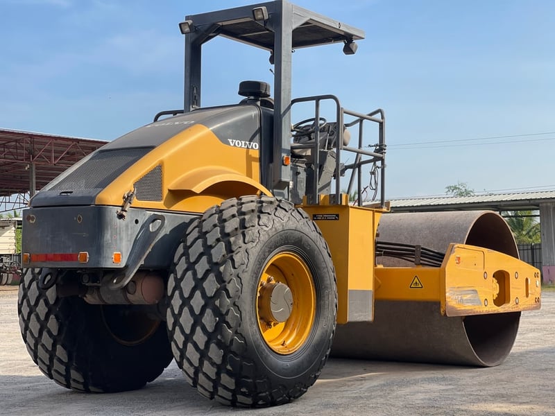 รถบดสั่นสะเทือนวอลโว่sd110เอกสารพร้อมเล่มทะเบียน