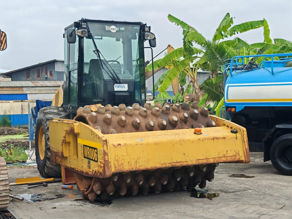 🚧 รถบดสั่นสะเทือน CAT CP76 ปี 2011 (NEW!) 🚧 รถบดสั่นสะเทือน CAT CP76 ปี 2011 (NEW!)