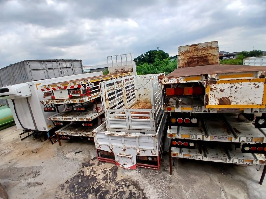 ตู้ กะบะ ตู้ห้องเย็น พื้นเรียบ หลังคาโดยสาร อุปกรณ์ตัวถังทุกประเภท ตู้ กะบะ ตู้ห้องเย็น พื้นเรียบ หลังคาโดยสาร อุปกรณ์ตัวถังทุกประเภท