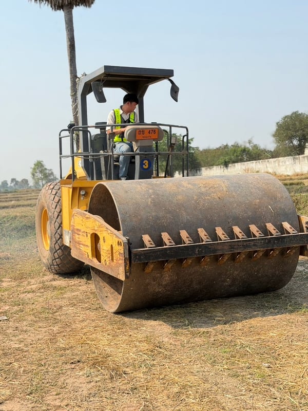 รถบดสั่นสะเทือน2เปลือก2เพลาวอลโว่สภาพดีเอกสารเล่มทะเบียน