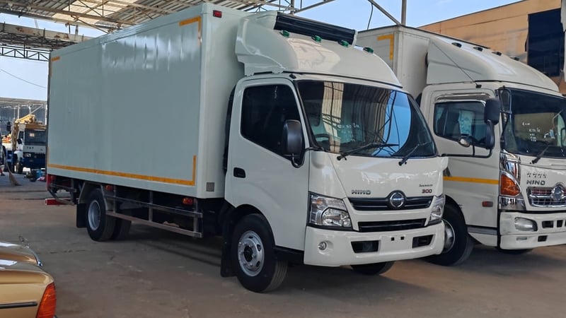 ❄️ [ขาย] 6 ล้อตู้เย็น HINO XZU 150 แรง ปี 59 สภาพนางฟ้า แอร์ Carrier เย็นเจี๊ยบ! 💨