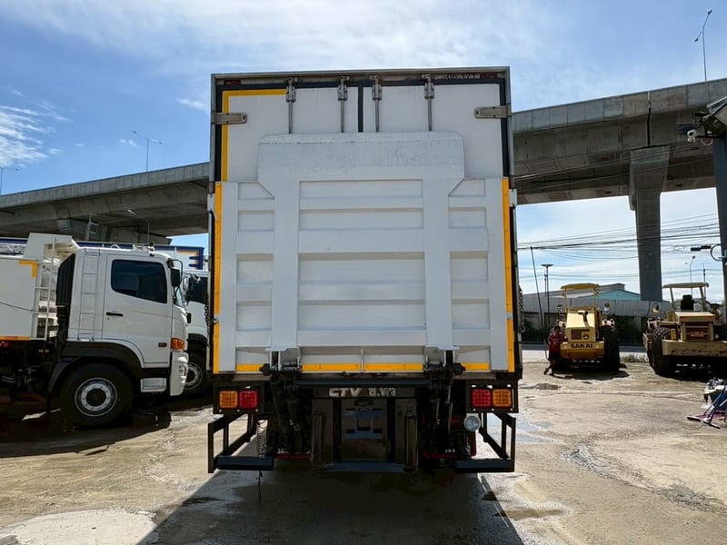 รถหกล้อฮีโน่วิคเตอร์ตู้เย็นทำความย็นตู้ไฟเบอร์เครื่องทพความเย็นเทอร์โมคิงส์