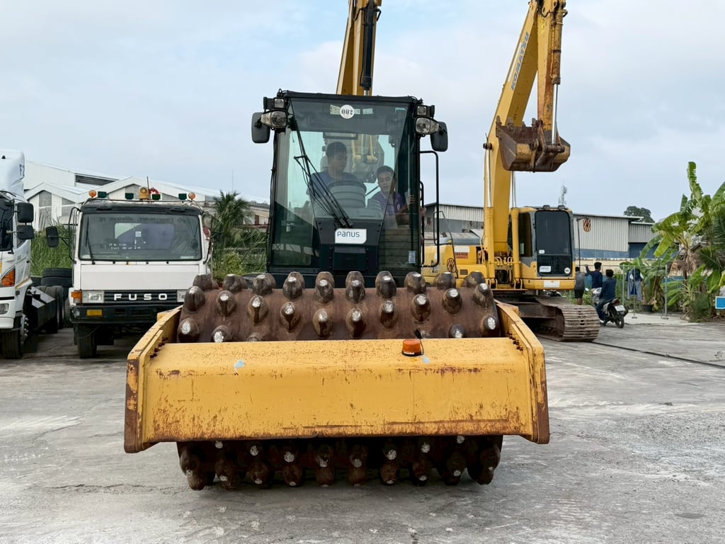 🚧 รถบดสั่นสะเทือน CAT CP76 ปี 2011 (NEW!) 🚧 รถบดสั่นสะเทือน CAT CP76 ปี 2011 (NEW!)